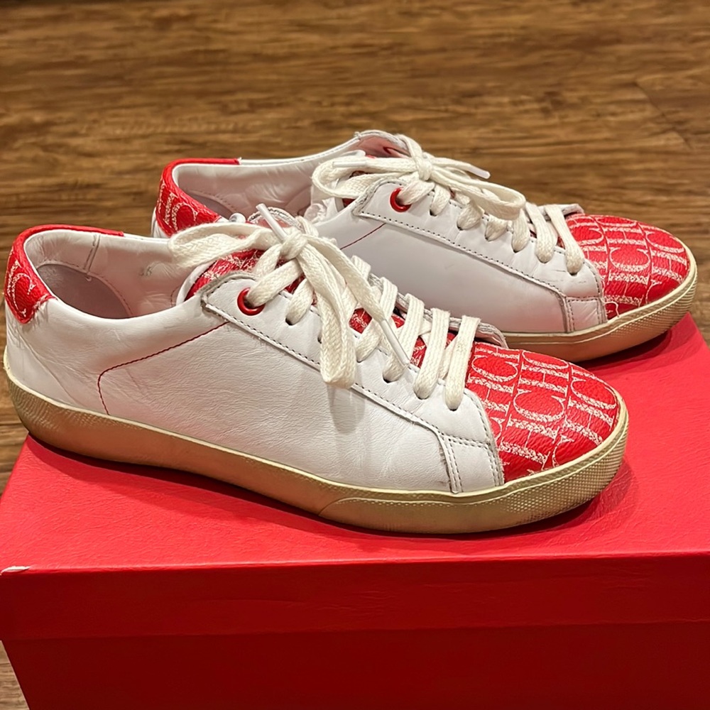 CH tennis shoes